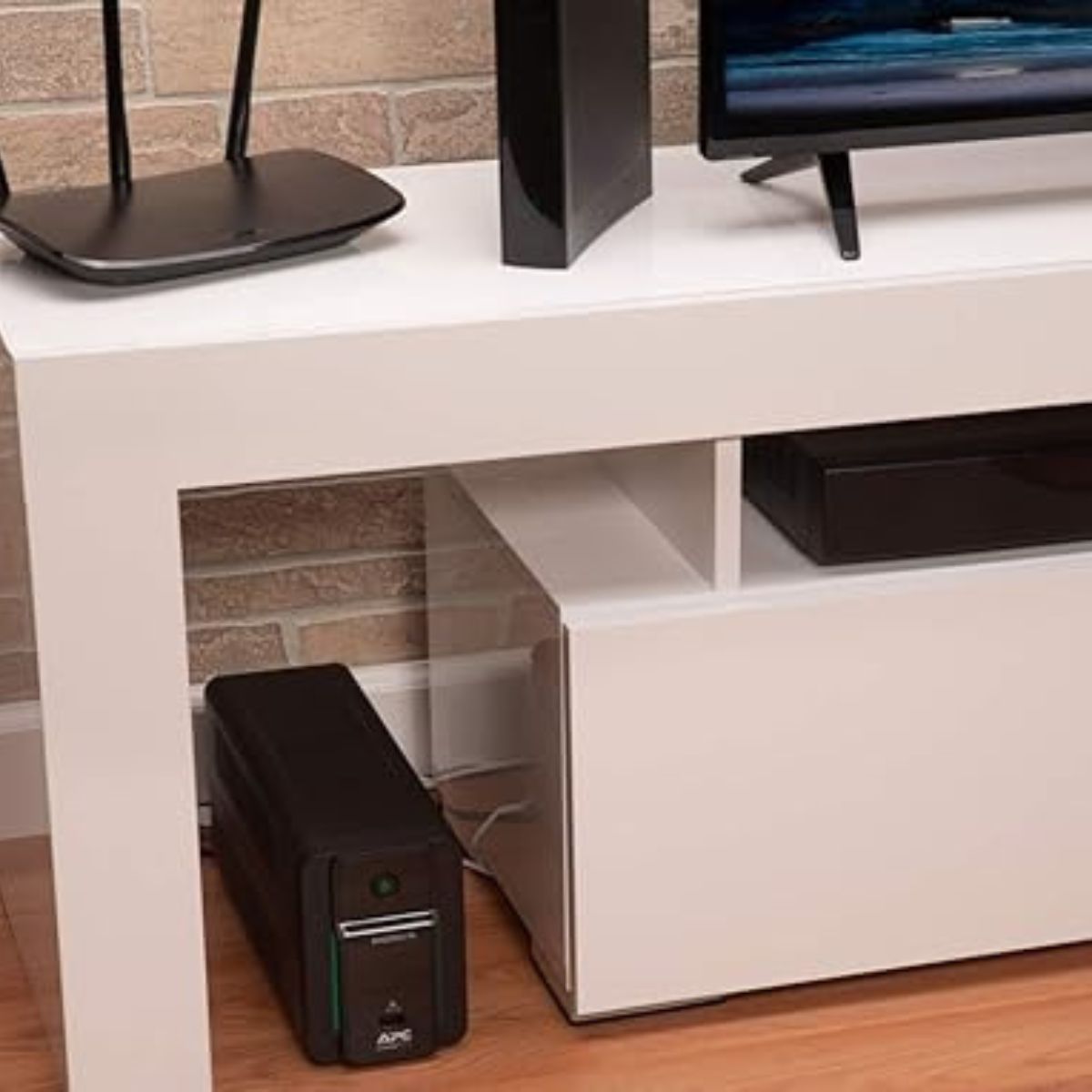 APC 2200VA Line Interactive UPS