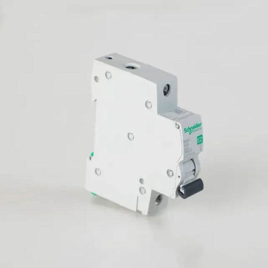 Schneider Easy9 1P 16 Amp C 6000 Amp MCB | 240V | 16 Amp Compact Circuit Breaker